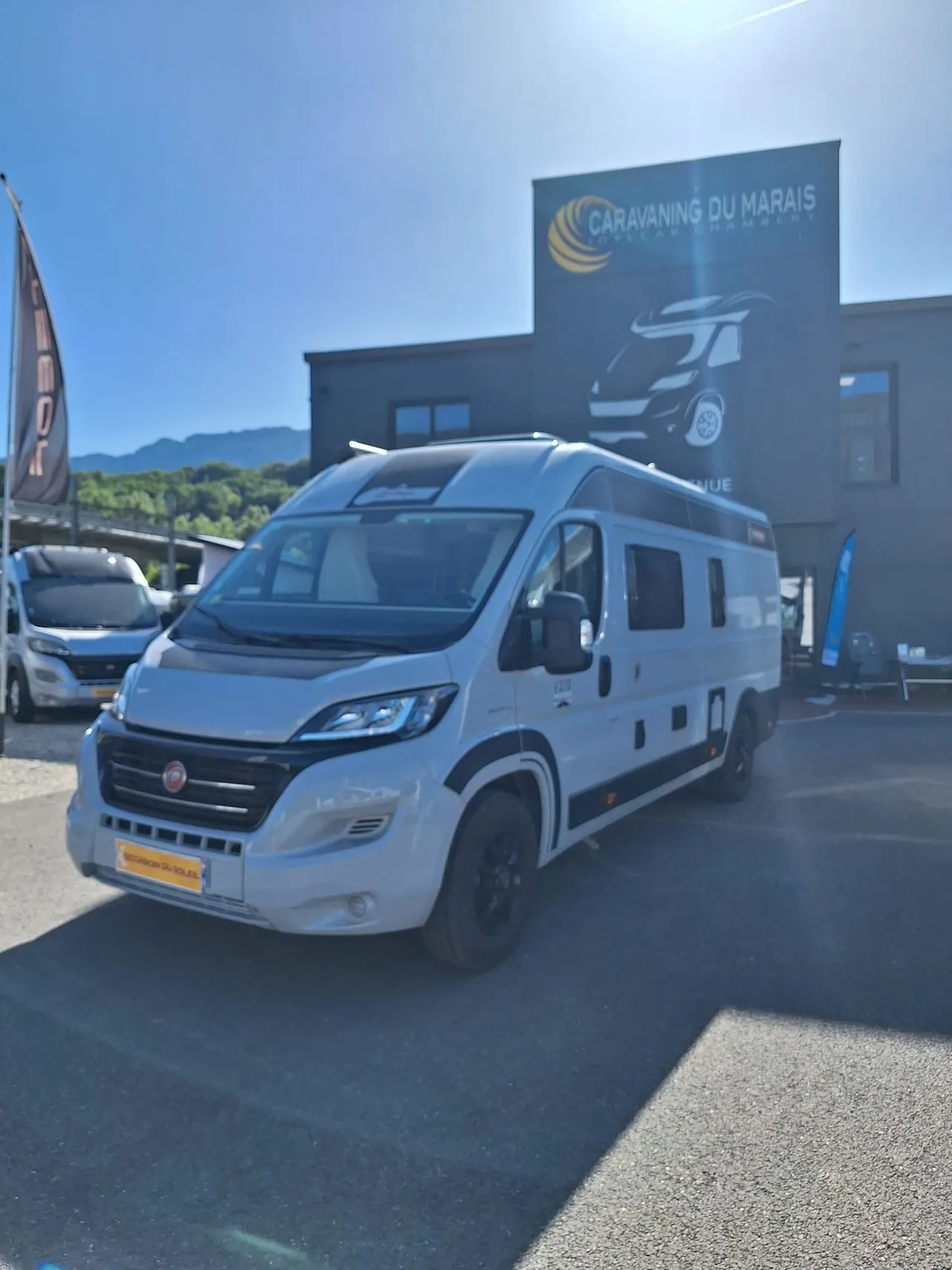 V 210 Road Edition VIP